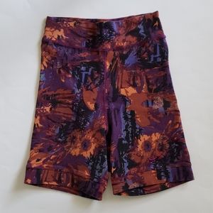 Nike Girls Youth Bike Shorts Abstract Pattern High Rise Activewear Size S (6-8)